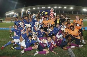 Malaysia meraikan kejayaan memenangi pingat emas sukan sea 2009 di Laos